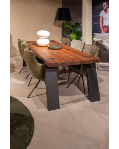 Eettafel Gul/Spagaat